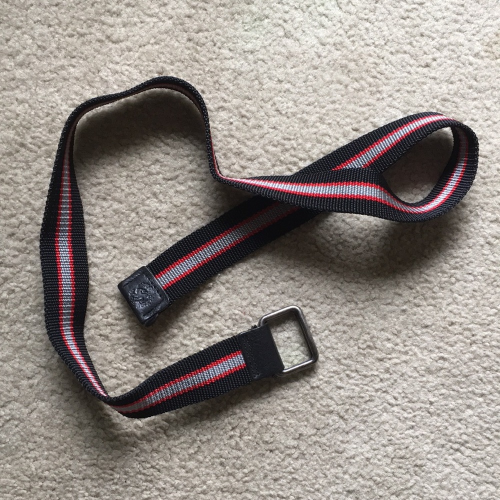 Express belt with leather accents